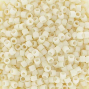 Miyuki Delica 11/0 DB0352 - Mat Opaque Cream paquet de 100g