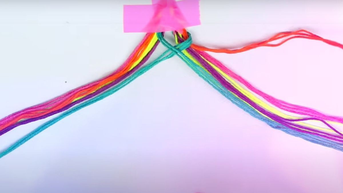 Réaliser des bracelets brésiliens tressés : Etape 2