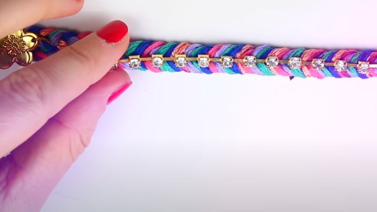 Réaliser des bracelets brésiliens tressés : Etape 4