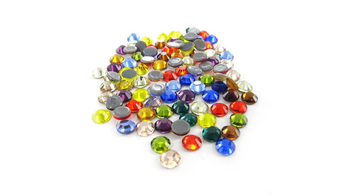 Comment appliquer des strass HotFix PureCrystal ?