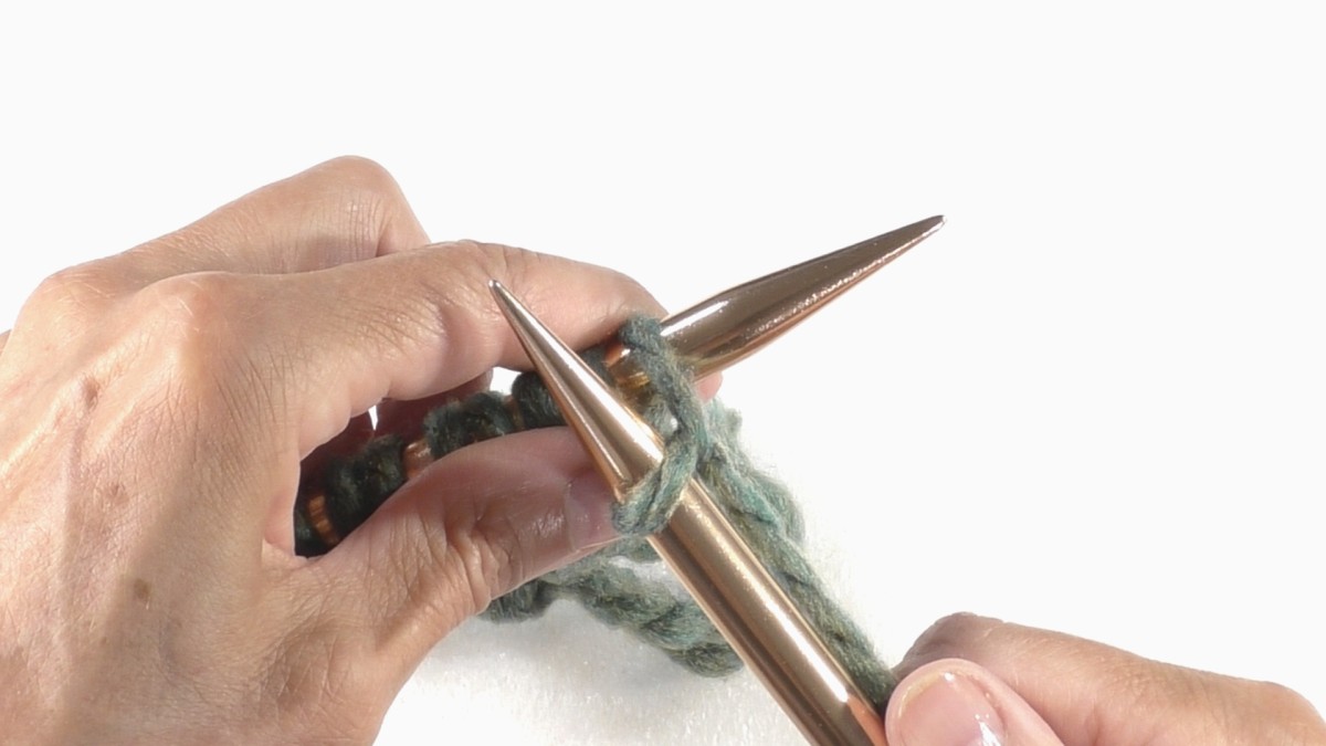 Comment tricoter une maille endroit (point mousse) ? : Etape 10