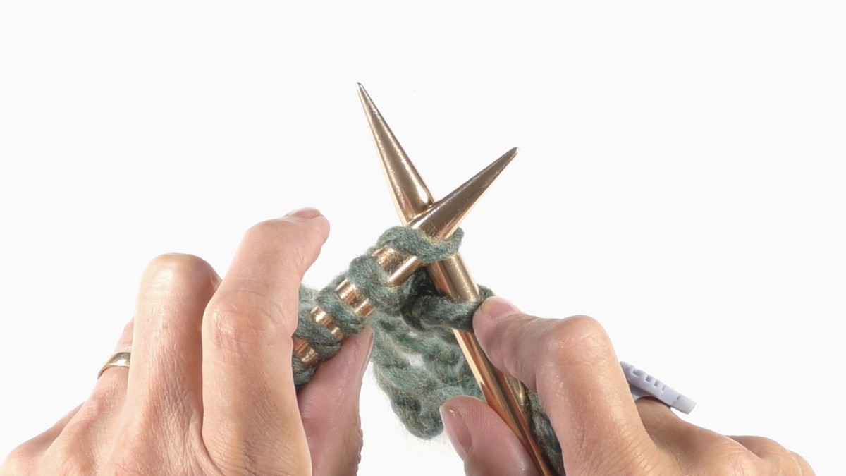 Comment tricoter une maille endroit (point mousse) ? : Etape 14