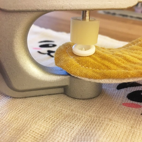 Comment poser un bouton pression avec pince ? : Etape 3