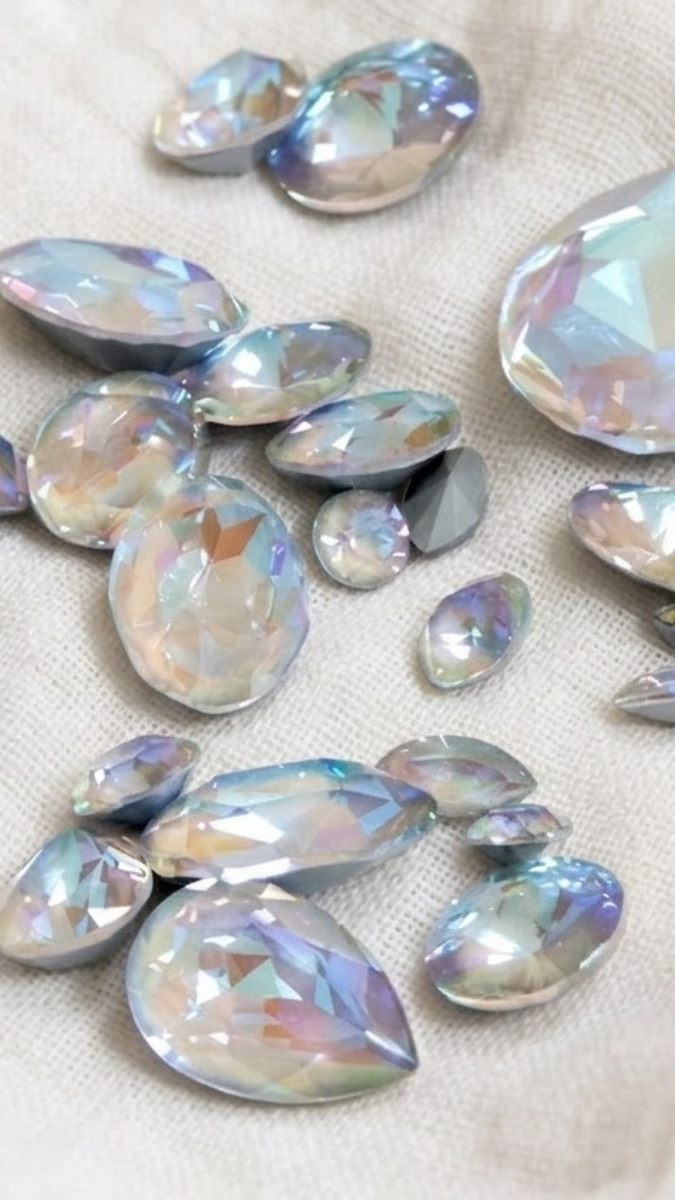 Schéma Quelle est la différence entre cristal et cristal de roche ?