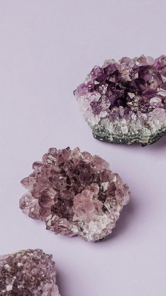 Schéma L'améthyste : signification, origine et propriétés Schéma L'améthyste : signification, origine et propriétés