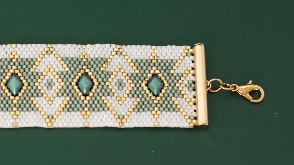 Comment finir un bracelet en tissage Peyote ? Comment finir un bracelet en tissage Peyote ?