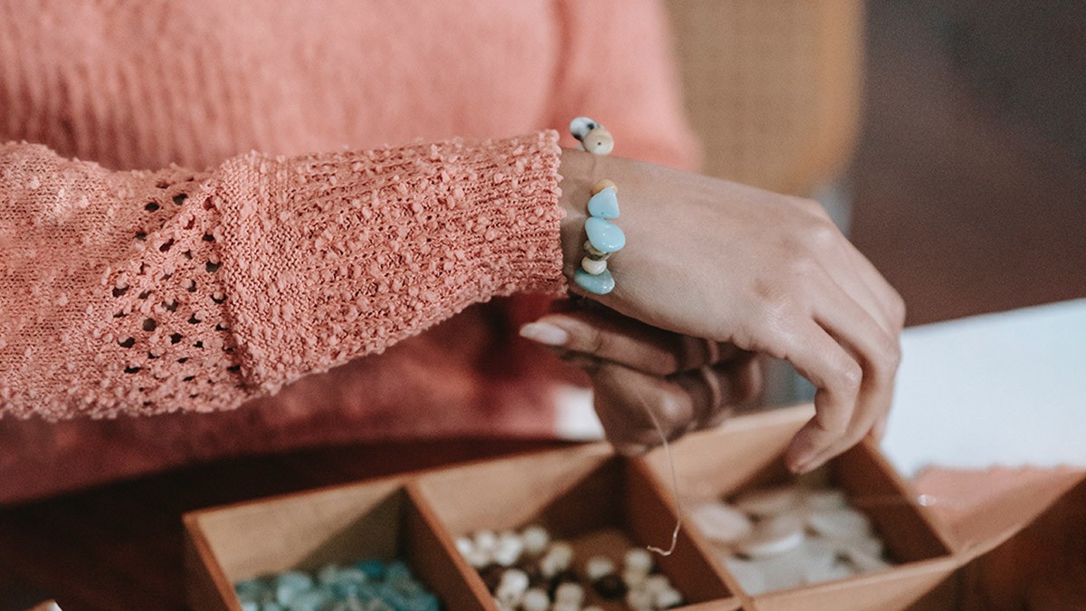 Quelle longueur de fil couper pour faire un bijou ? Quelle longueur de fil couper pour faire un bijou ?