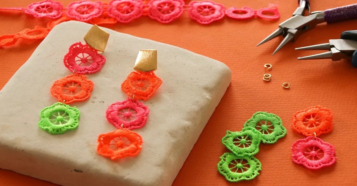 Bijoux tendance : 9 idées de bijoux fluo à faire soi-même