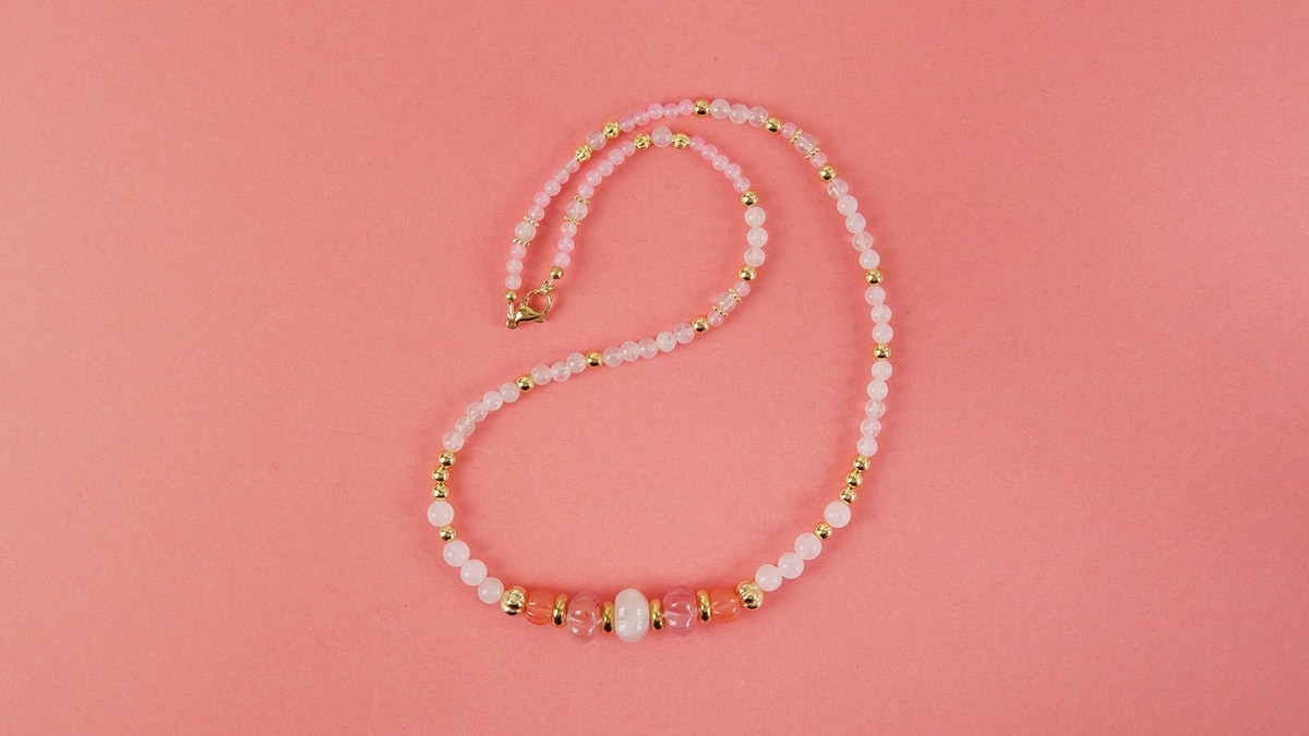 Saison Hiver - Leçon 5 : Faire un collier avec des perles en pierres gemmes