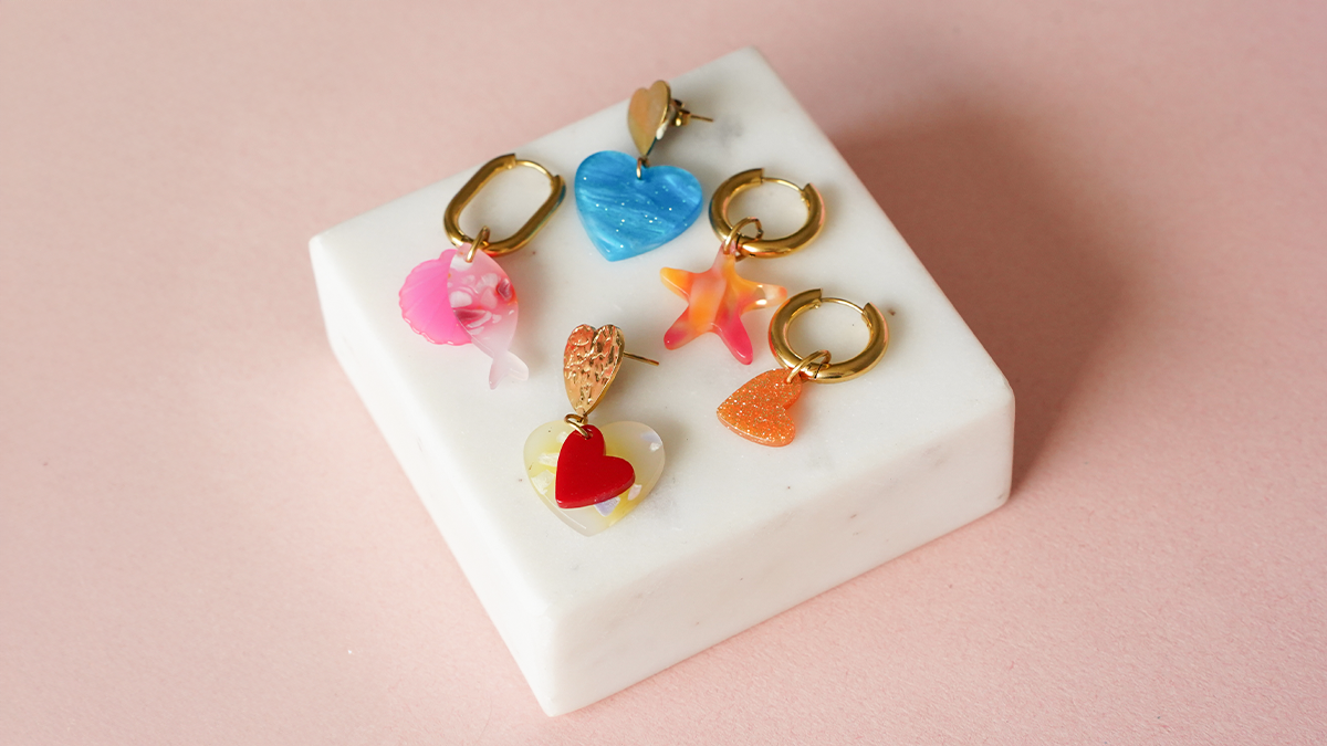 Schéma 5 idées créatives de boucles d'oreilles pendantes à porter cet été