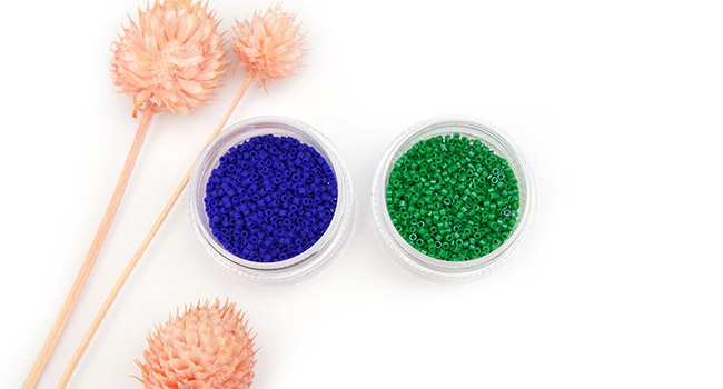 Miyuki Bleu Cobalt et delicas vert &eacute;meraude