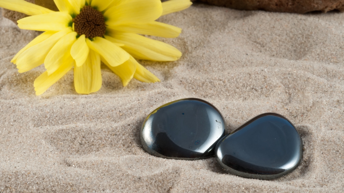 pierre h&eacute;matite