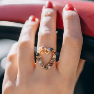 bague en forme de coeur avec perles en pierres naturelles