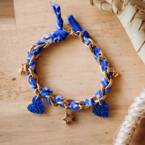 Bracelet cha&icirc;ne et bandana bleu