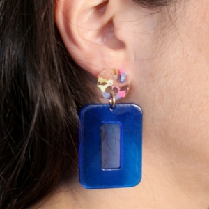 Boucles d'oreilles fantaisie color&eacute;es