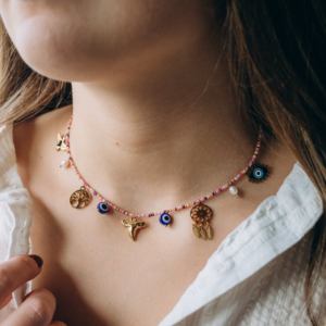 collier oeil porte bonheur DIY