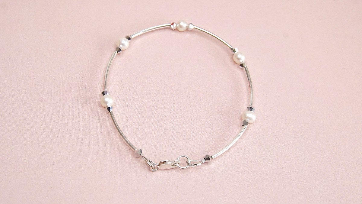 Bracelet argent 925 semi-rigide avec perles d'eau douce : Etape 3 Bracelet argent 925 semi-rigide avec perles d'eau douce : Etape 3