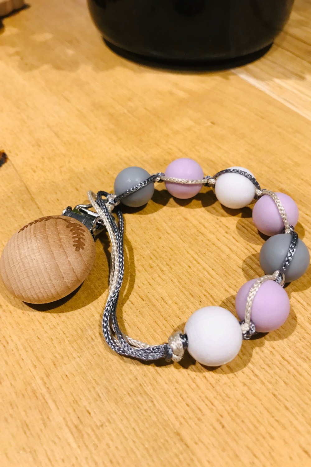 Schéma DIY Bébé attache tétine en perles silicone