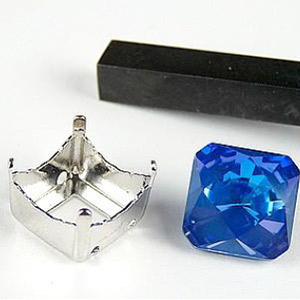 Bracelet Eléonore en perles PureCrystal et perles en verre par Puca® : Etape 1 Bracelet Eléonore en perles PureCrystal et perles en verre par Puca® : Etape 1