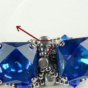 Bracelet Eléonore en perles PureCrystal et perles en verre par Puca® : Etape 20 Bracelet Eléonore en perles PureCrystal et perles en verre par Puca® : Etape 20