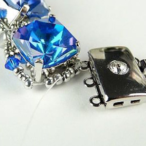 Bracelet Eléonore en perles PureCrystal et perles en verre par Puca® : Etape 23 Bracelet Eléonore en perles PureCrystal et perles en verre par Puca® : Etape 23