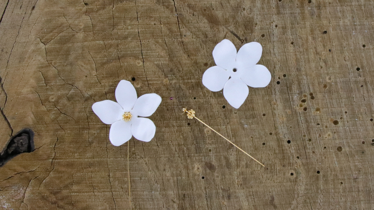 Boucles d'oreilles fleurs en Cernit Métallic : Etape 4