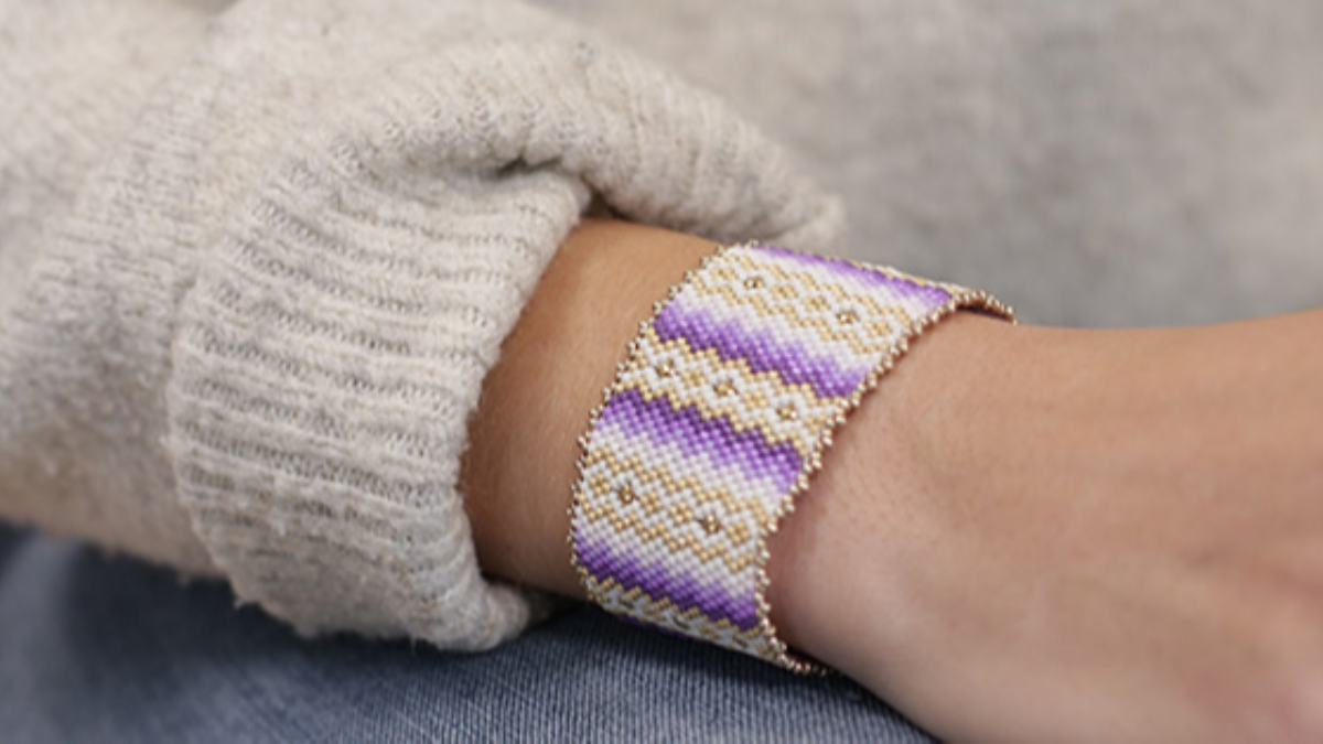 Bracelet tissage peyote de perles Miyuki Délicas 11/0 avec insertion de Strass Crystal Mesh PureCrystal