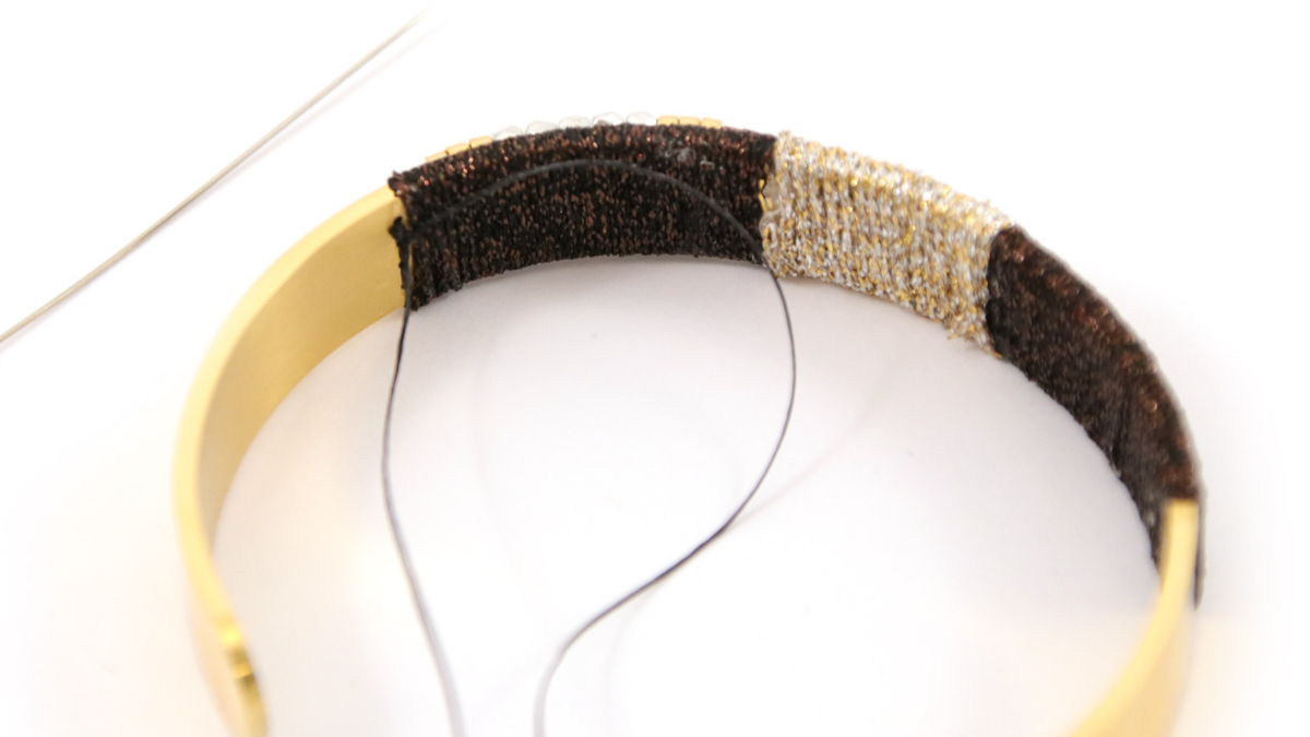 Bracelet chic perles Miyuki et fils brillants en acier inox doré : Etape 7