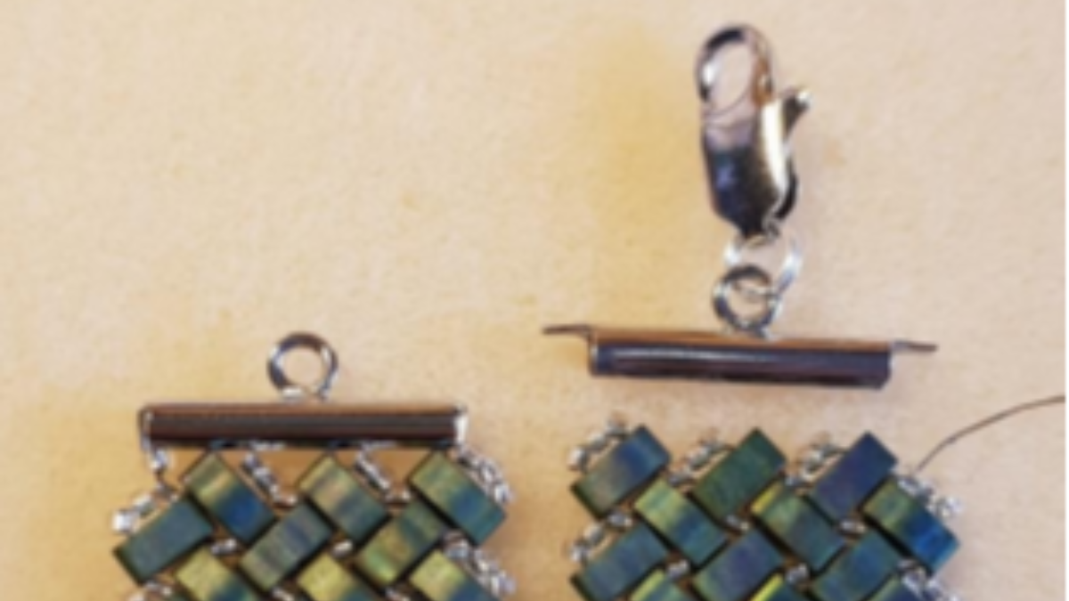 Tuto collier chevrons en pointe en perles rocailles Miyuki et Half Tila : Etape 24