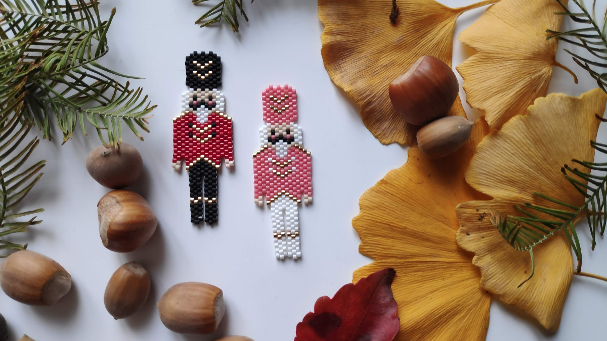 DIY tissage Noël brickstitch motif Casse Noisette en perles Miyuki Délicas