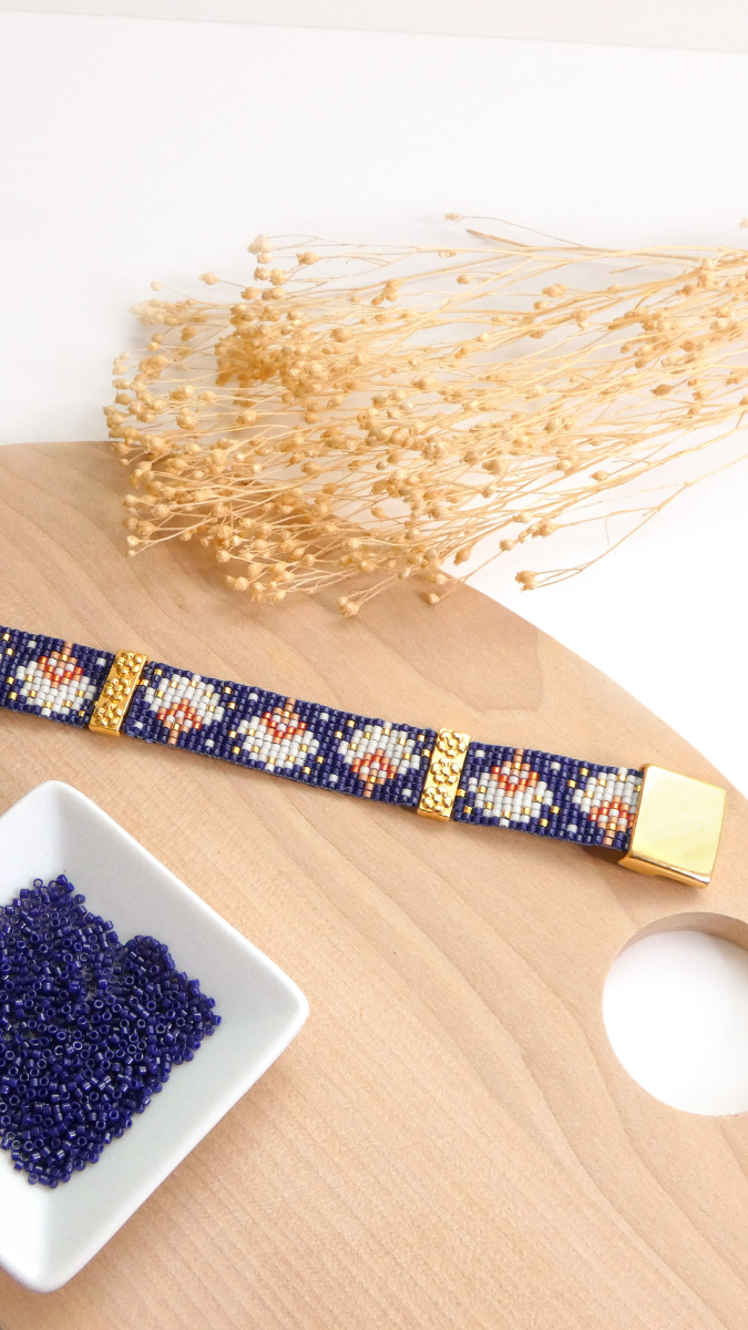 Schéma Bracelet Miyuki motif éventail avec barrettes fleurs dorées et fermoir aimanté