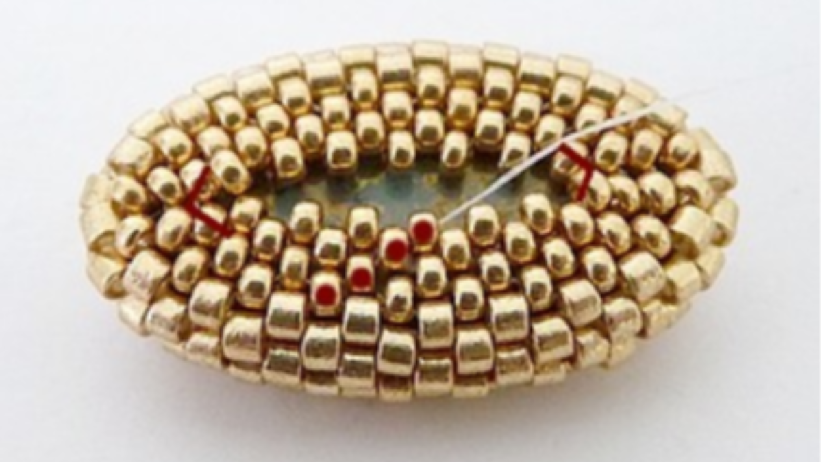 Accessoire de sac, pompon perle Angèle avec perles en verre Athos par Puca : Etape 12