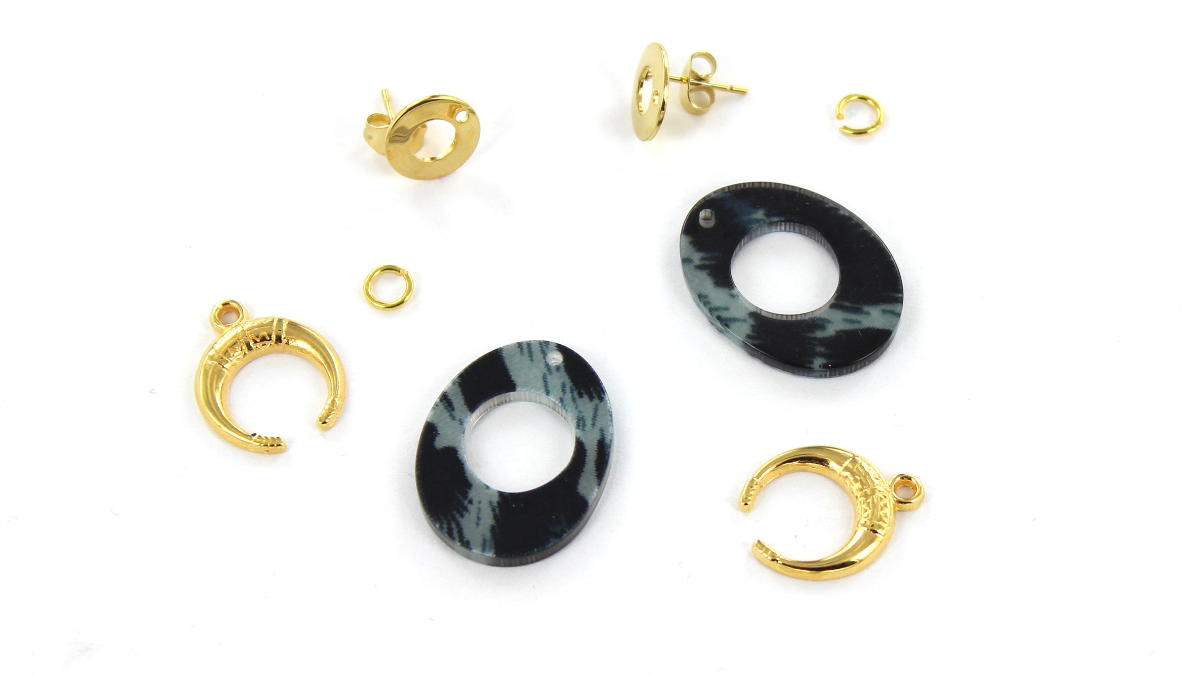 Boucles d'oreilles pendantes acétate Karine : Etape 1