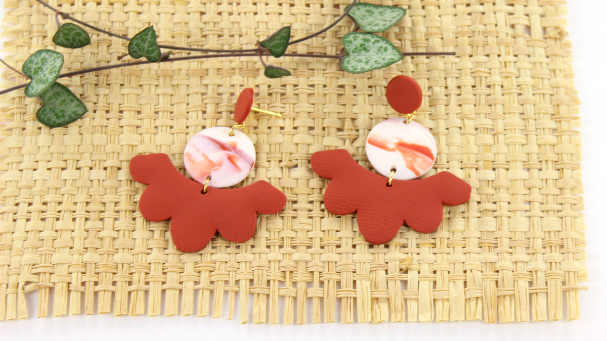 Schéma Boucles d'oreilles fleurs en polymère texture tissu et effet marbré