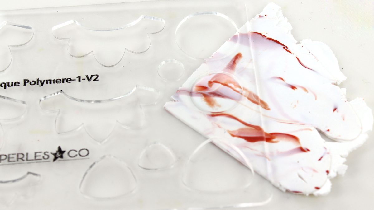 Boucles d'oreilles fleurs en polymère texture tissu et effet marbré : Etape 6