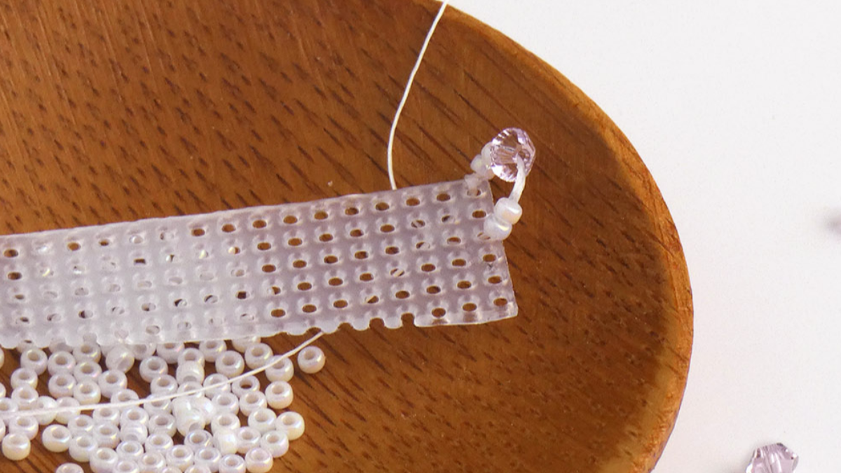 DIY Custo cuillère avec perles de rocailles et perles en cristal : Etape 2