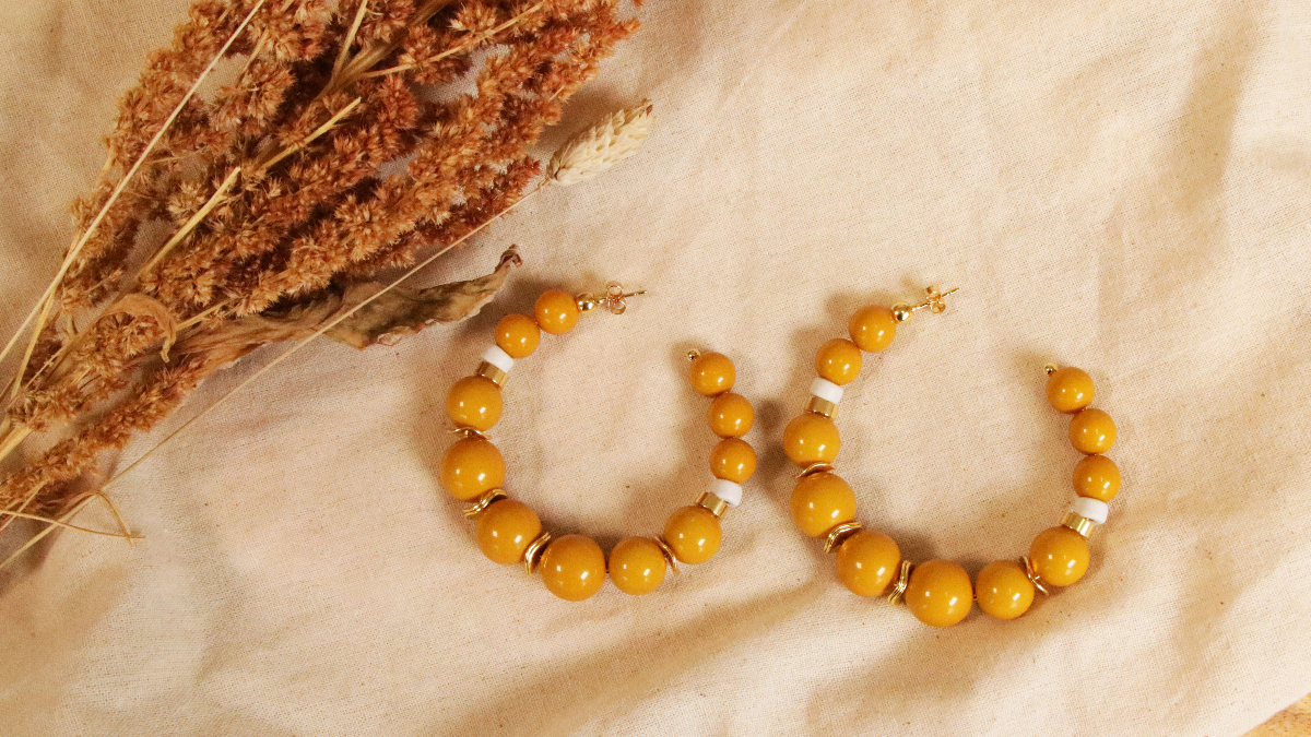 Schéma Boucles d'oreilles créoles - grandes tailles - avec des perles en résine