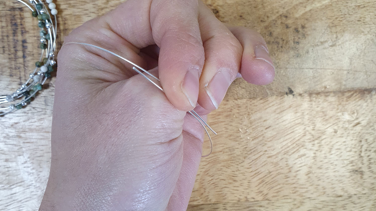 Bracelet semainier en argent 925 avec des pierres Howlite et Turquoise africaine : Etape 2