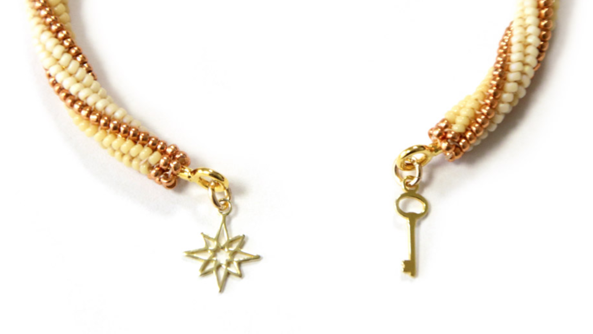 Bracelet jonc en tissage twisted herringbone tubulaire avec rocailles Miyuki 15/0 : Etape 12