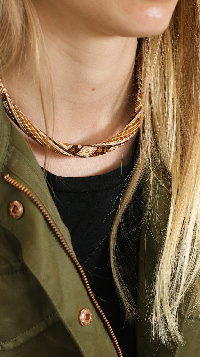 Schéma Collier spirale au crochet en mailles serrées avec perles Miyuki rocailles 15