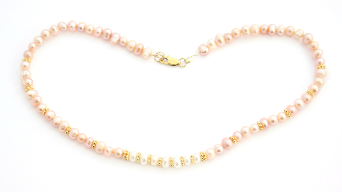 DIY Stacking de colliers dorés maxi chaînes et ras de cou en perles d'eau douce : Etape 2