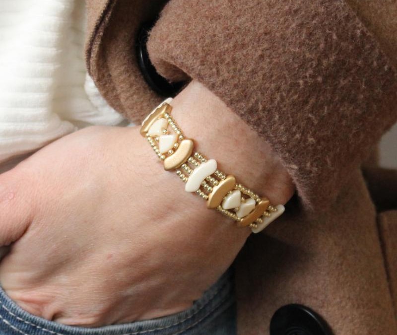 Schéma Bracelet élastique avec perles en verre PieDuo et QuadBow