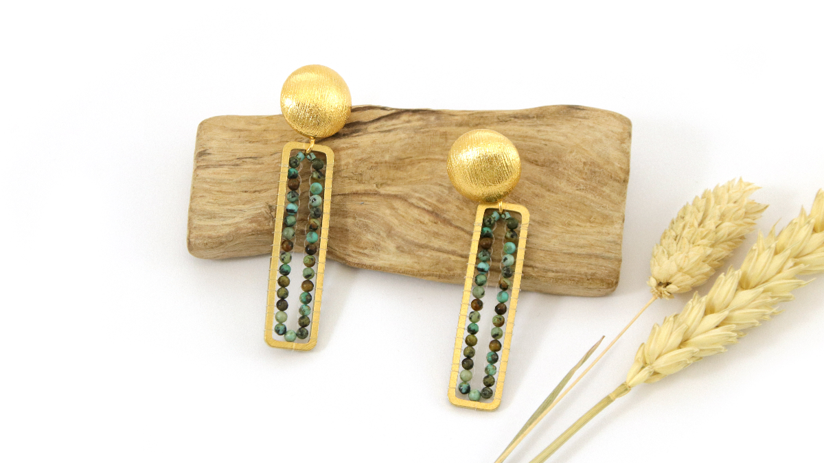 Boucles d'oreilles rectangle allongé et perles turquoise africaine