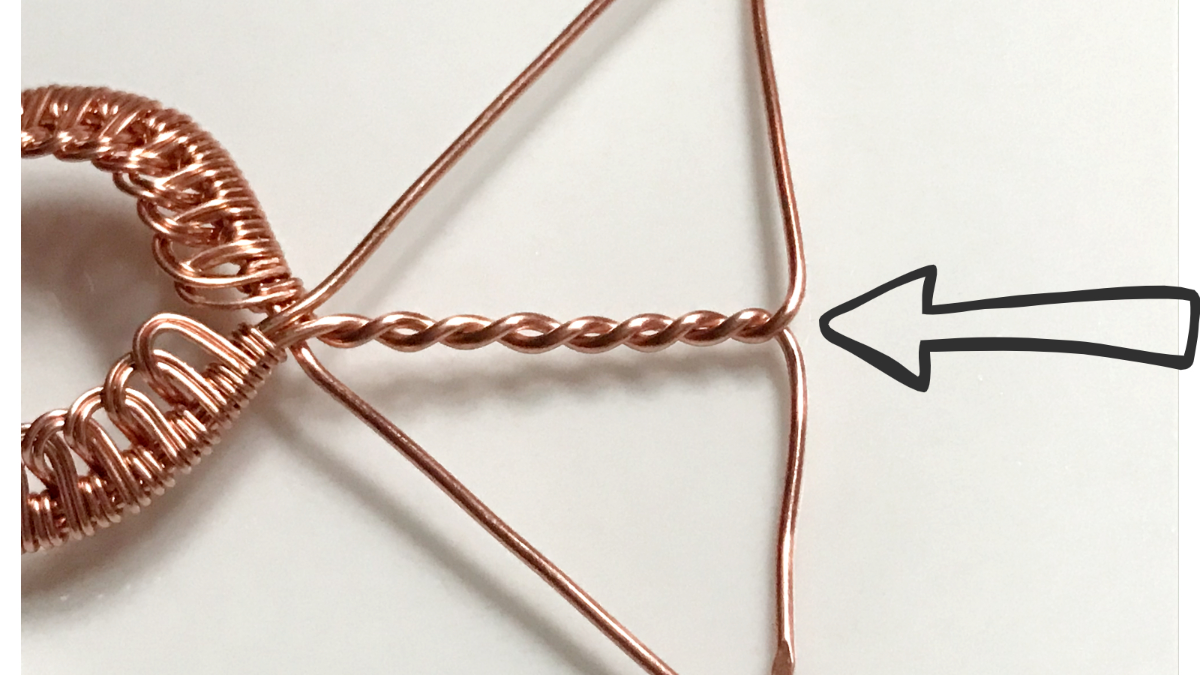 Pendentif serti wire wrapping avec cabochon pierre gemme et fil de cuivre : Etape 31