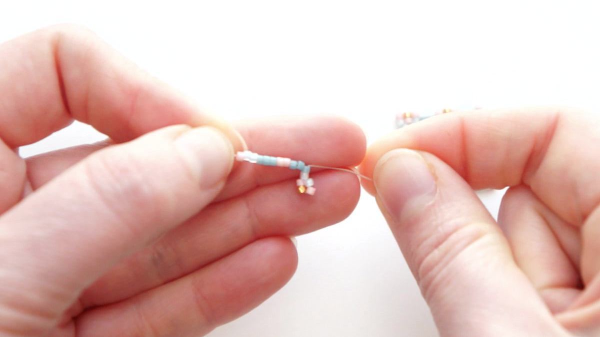 Bracelet Multirangs pastel perles Miyuki fermoir Hiilos : Etape 1