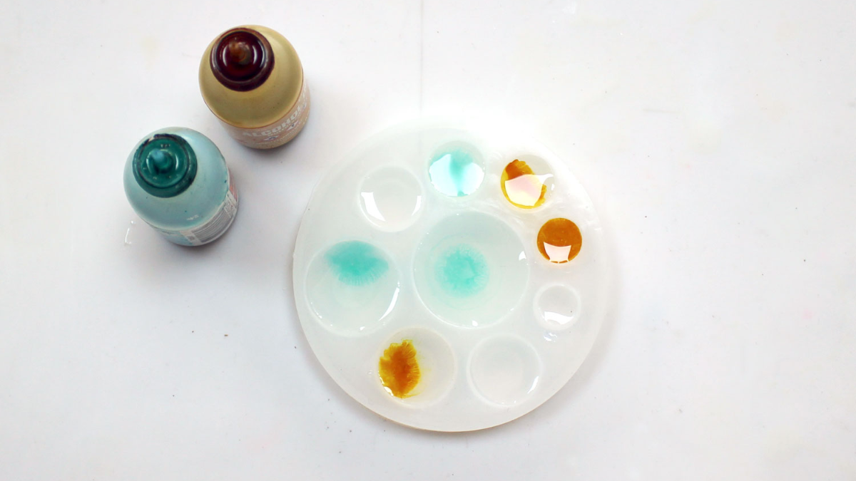 Pendentif cabochon serti en résine époxy : Etape 1