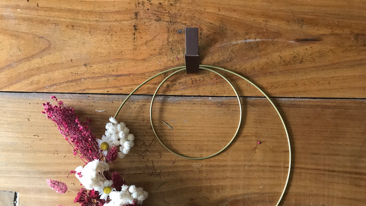 DIY Décoration bohème - Couronne de fleurs séchées : Etape 8