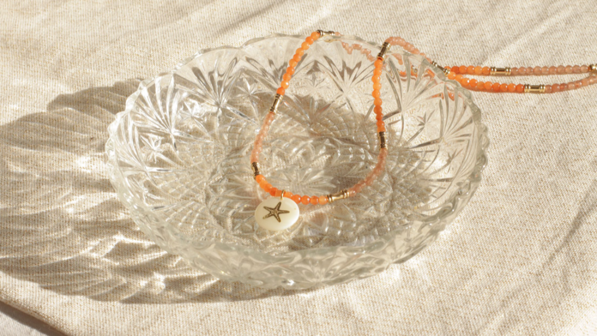 Schéma DIY Collier en Agate teintée et pendentif en nacre