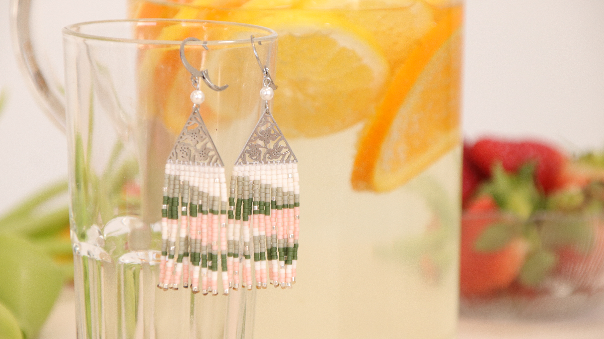 Schéma Boucles d'oreilles Miyuki à franges avec fil macramé Linhasita