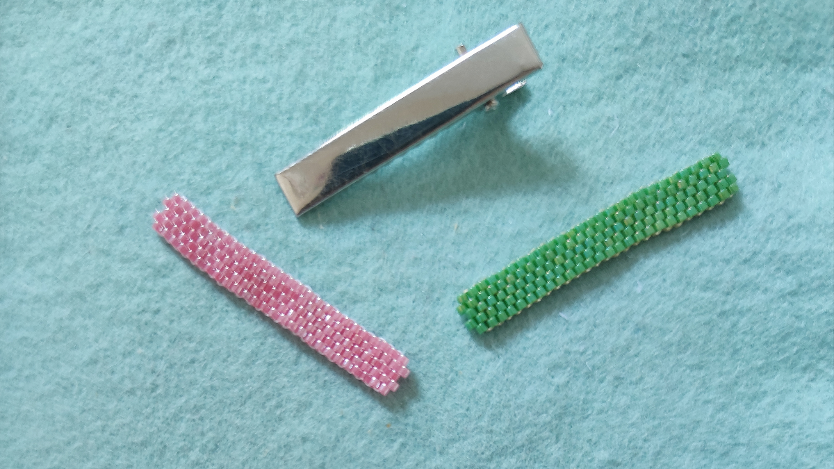 Barrettes fleurs en relief en tissage de perles Miyuki Délicas 11/0 : Etape 5